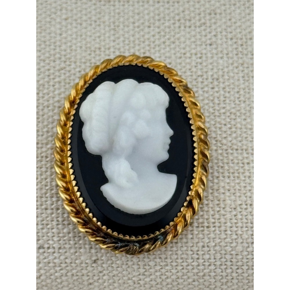 Vintage Carla Molded Cameo‎ Black White Gold Filled GF Brooch Pendant